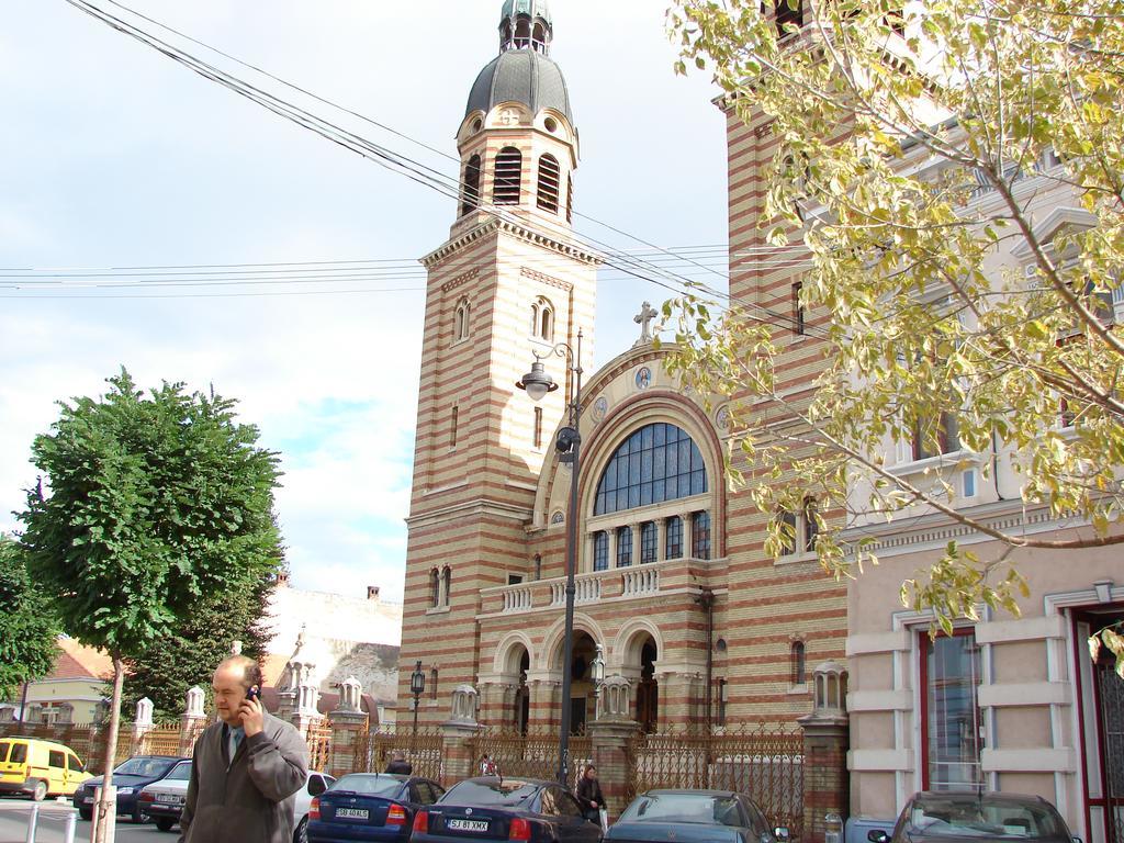 Central City Ap Sibiu Exteriör bild